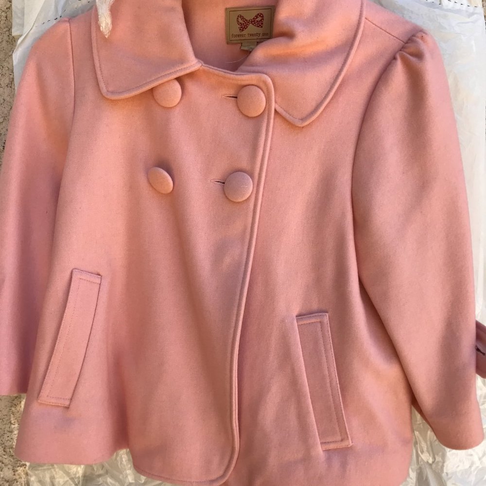 NWT FOREVER TWNETYONE Medium cape coat stylish and cute